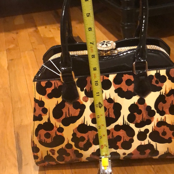 Hearts and Roses Handbag - Picture 8 of 8